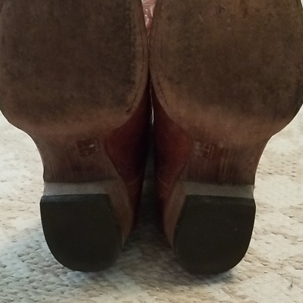 Ariat boots - Picture 2 of 5